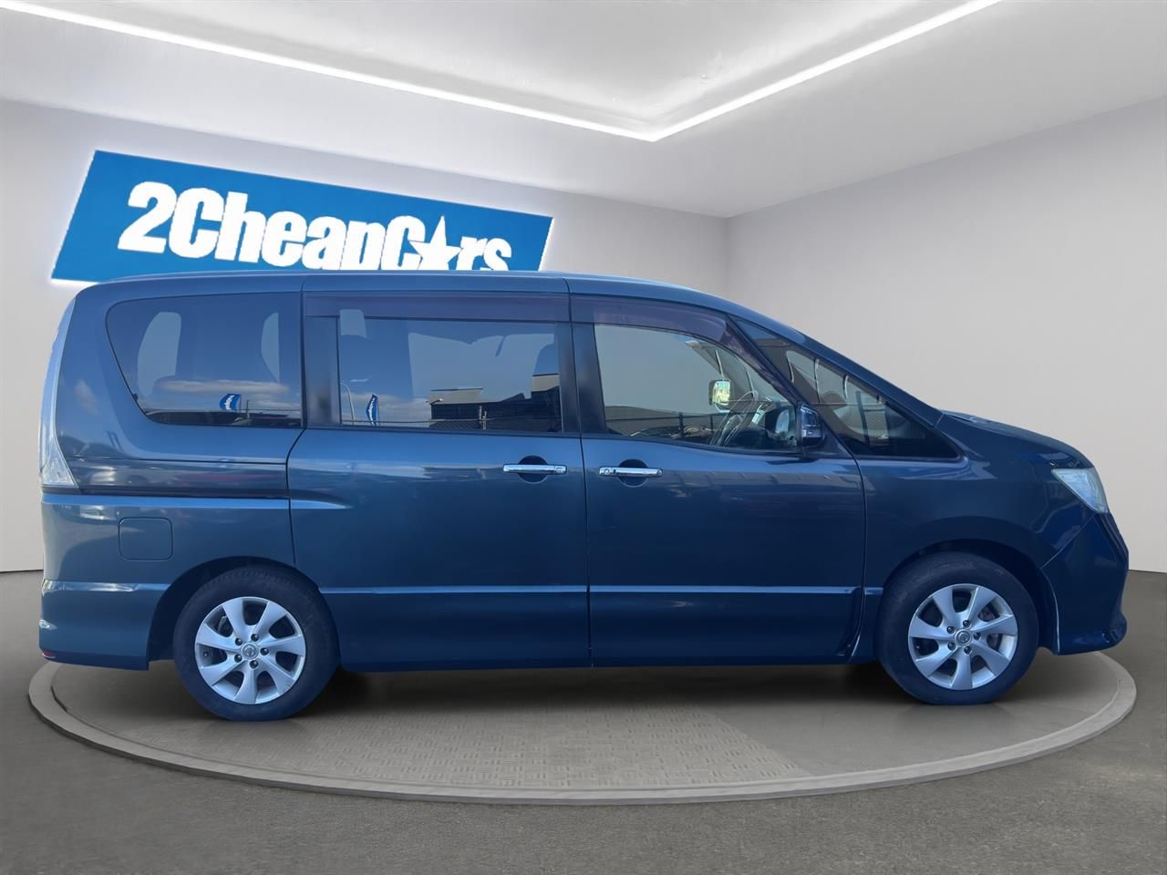 Vehicle image 4