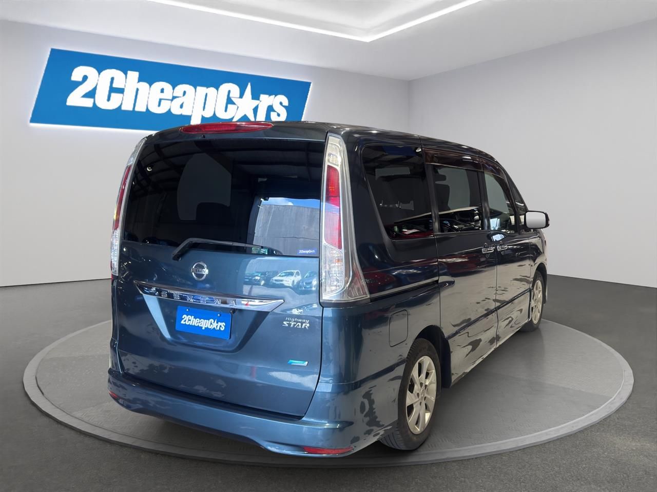 Vehicle image 5