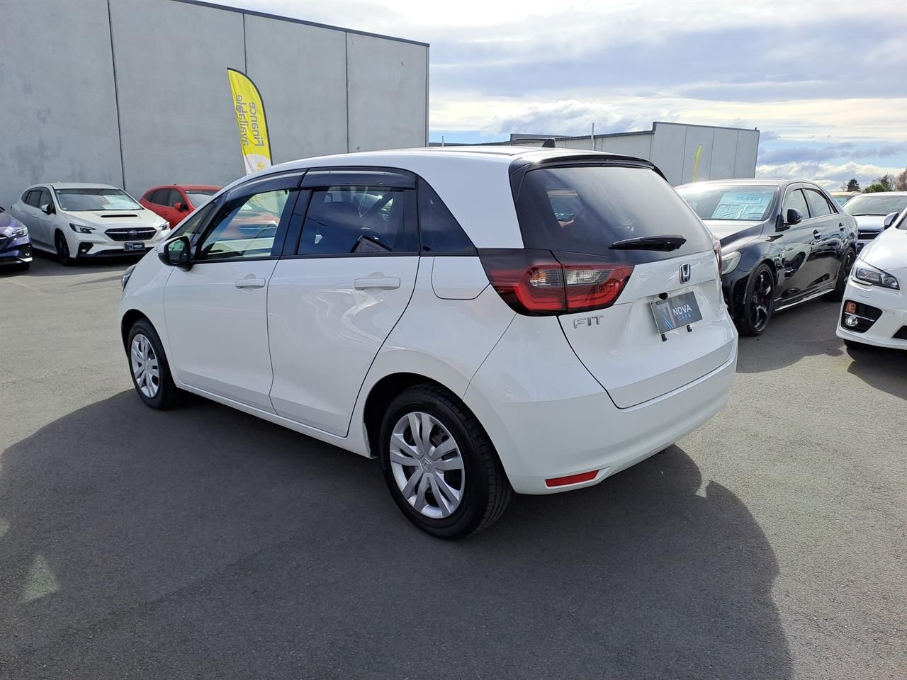 Vehicle image 5