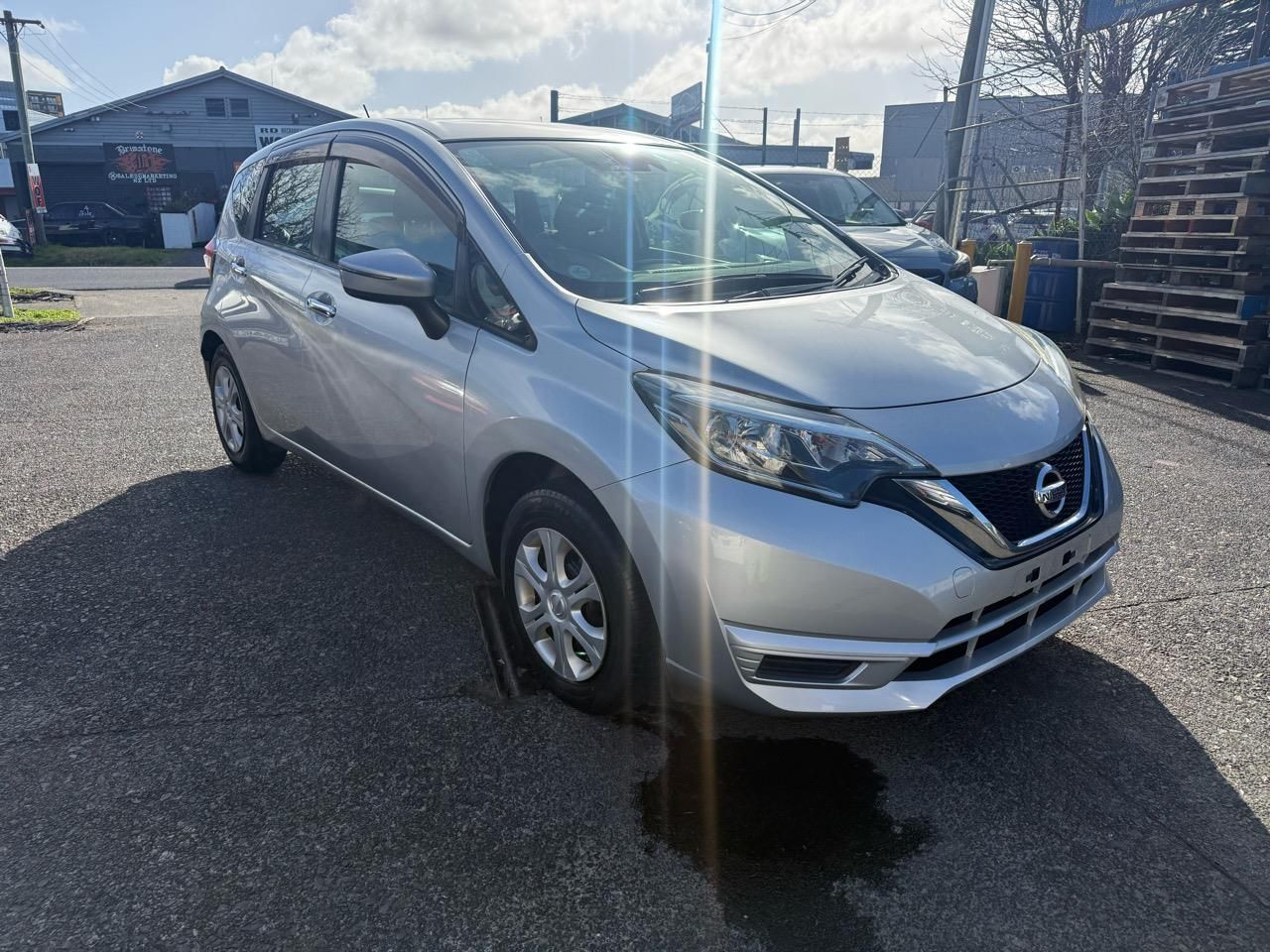Vehicle image 4