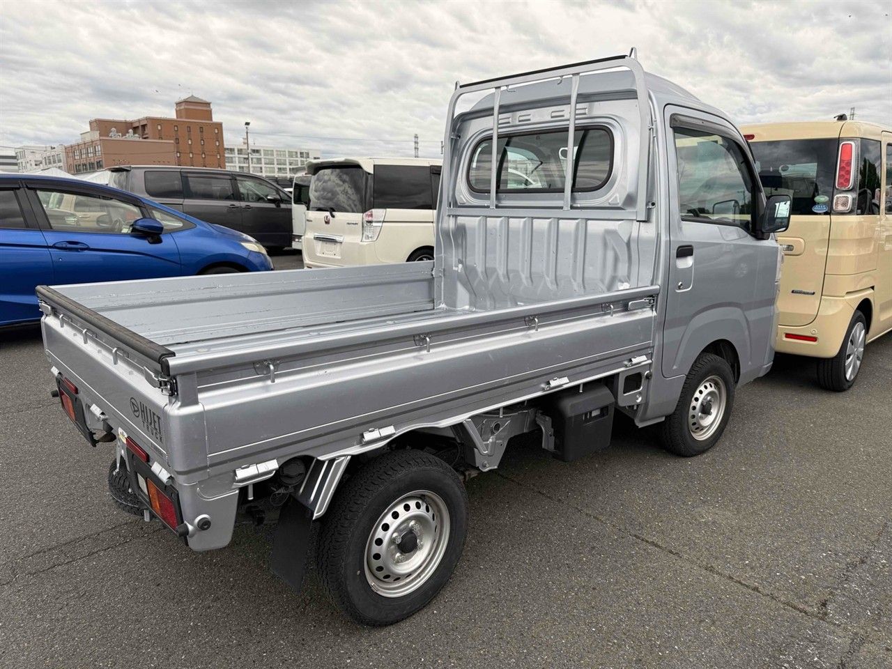 Vehicle image 2