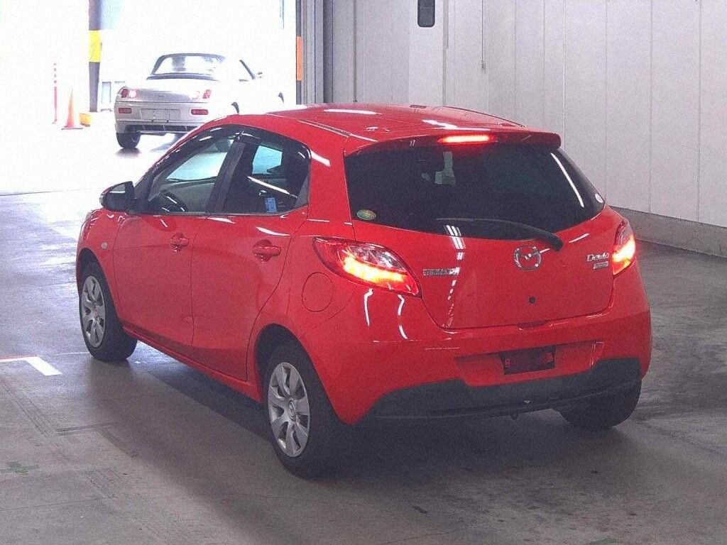 Vehicle image 4