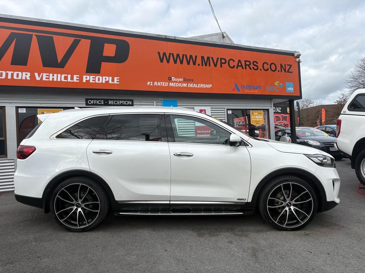 Vehicle image 3