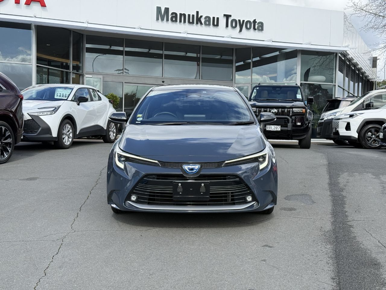 Vehicle image 3