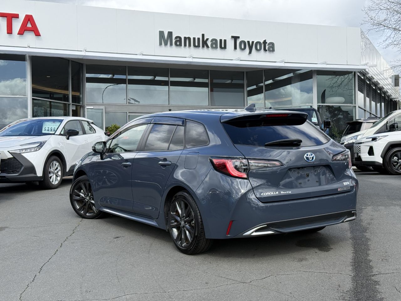 Vehicle image 5