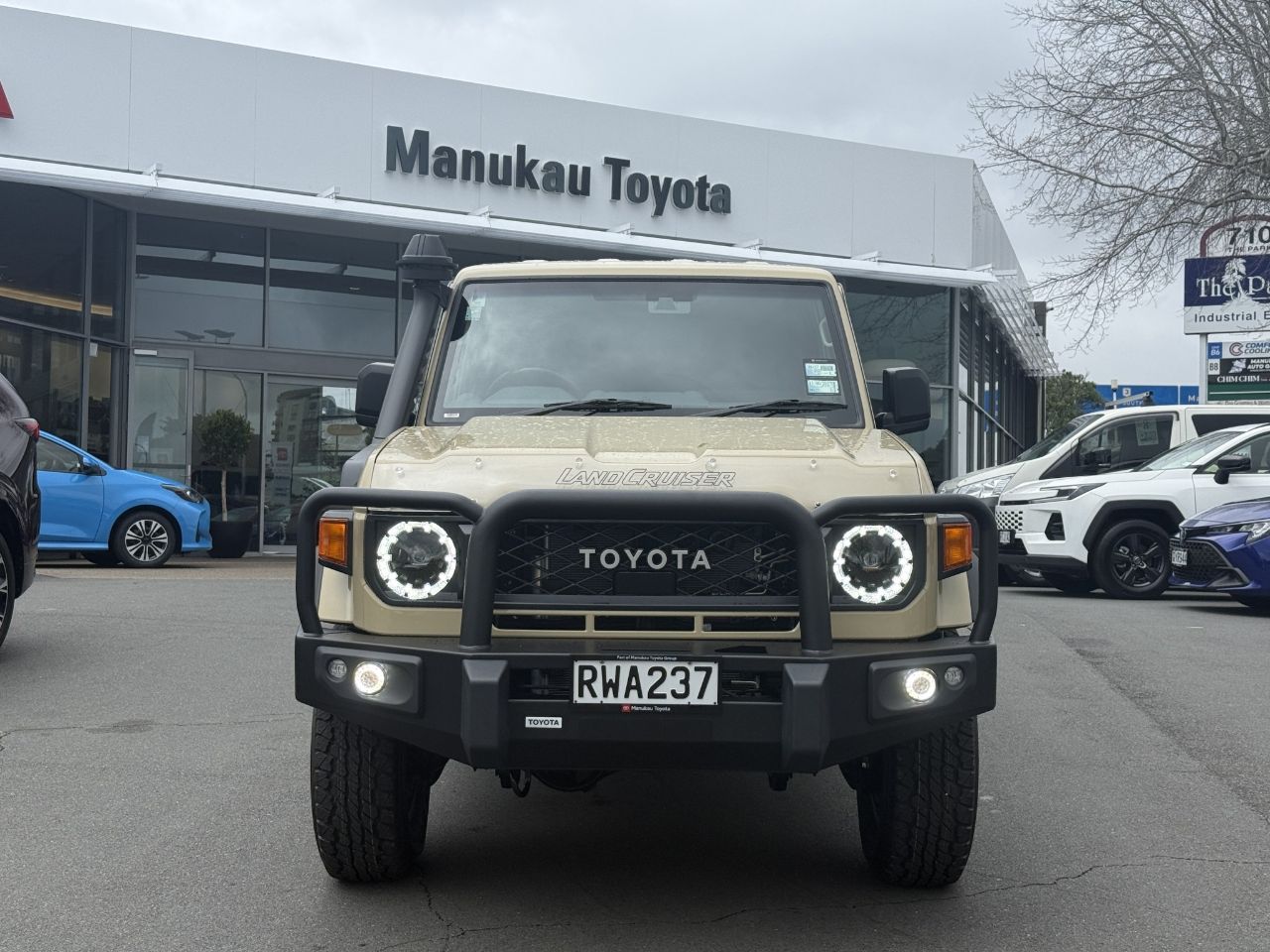 Vehicle image 3