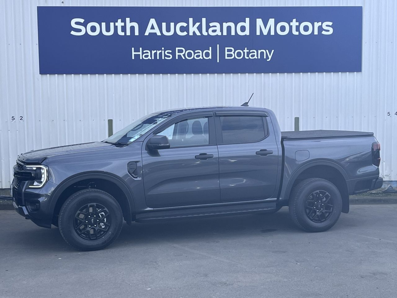 Vehicle image 4