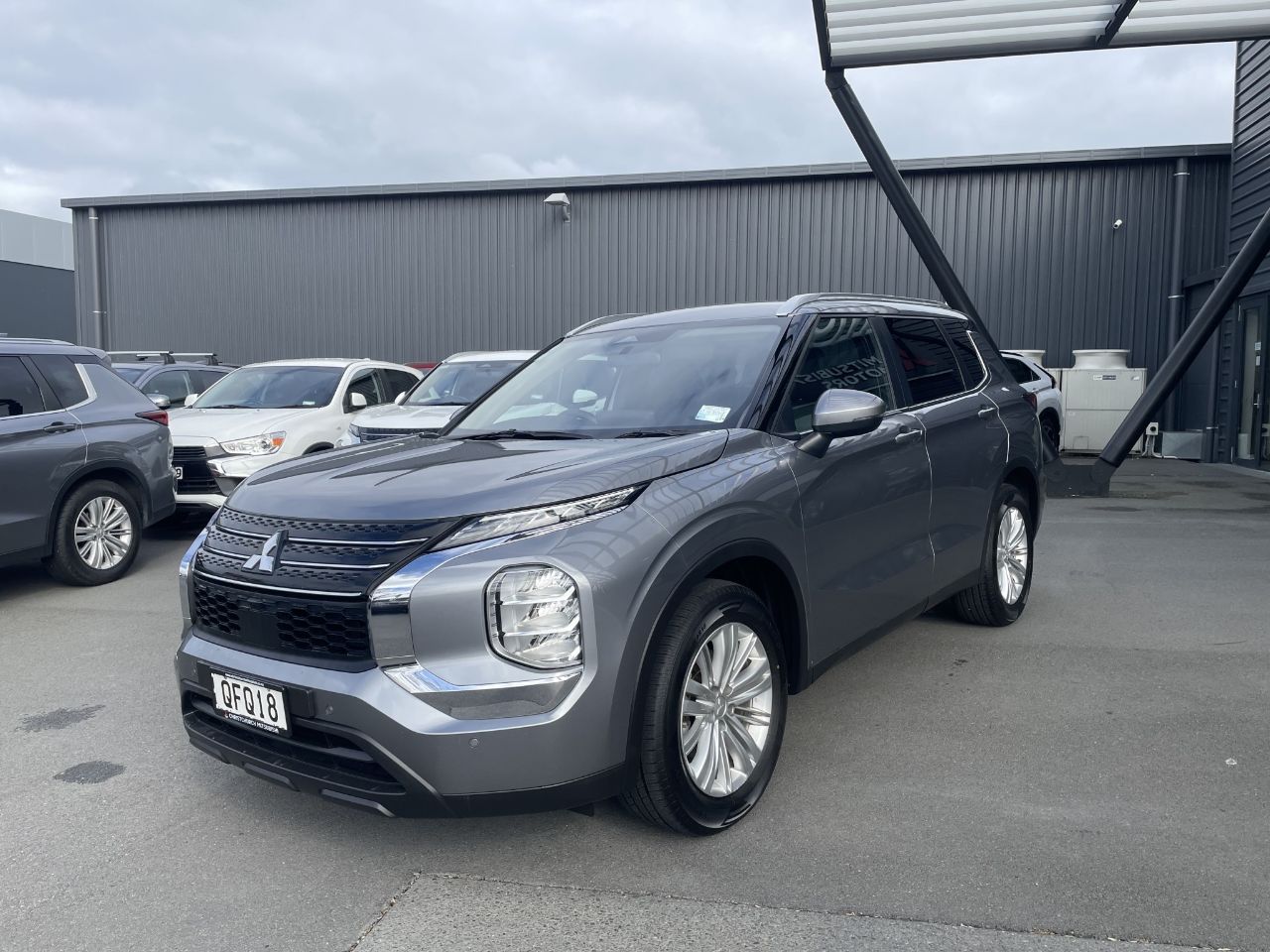 Vehicle image 5