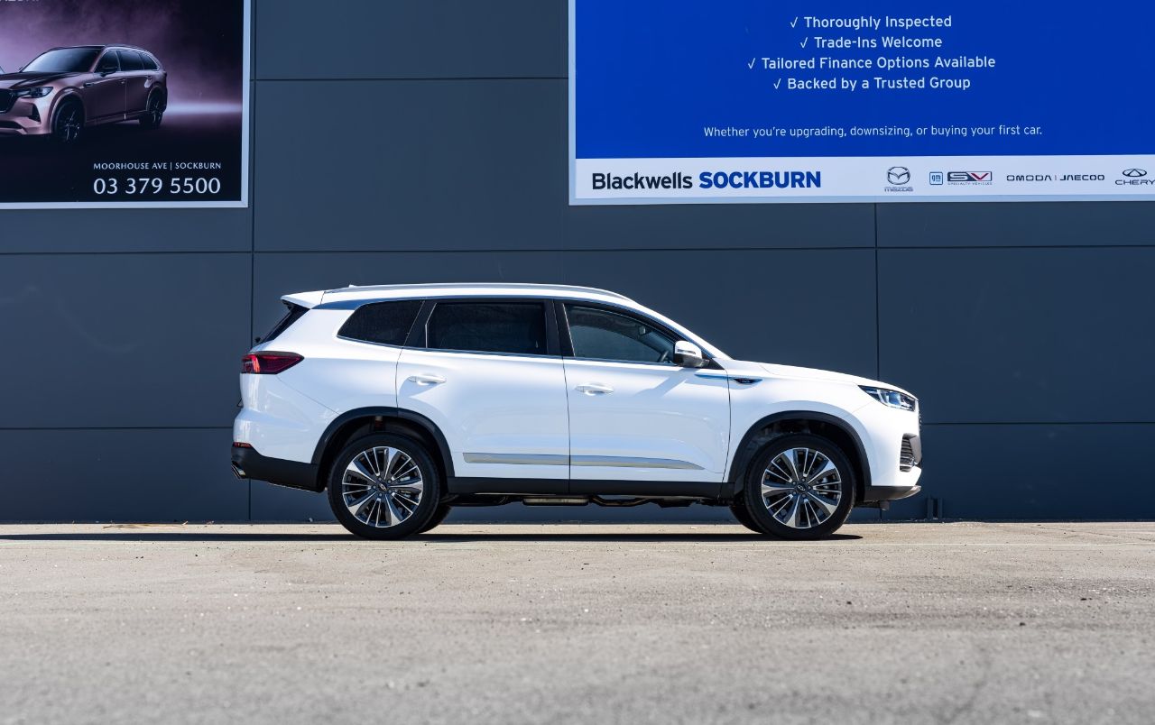 Vehicle image 3