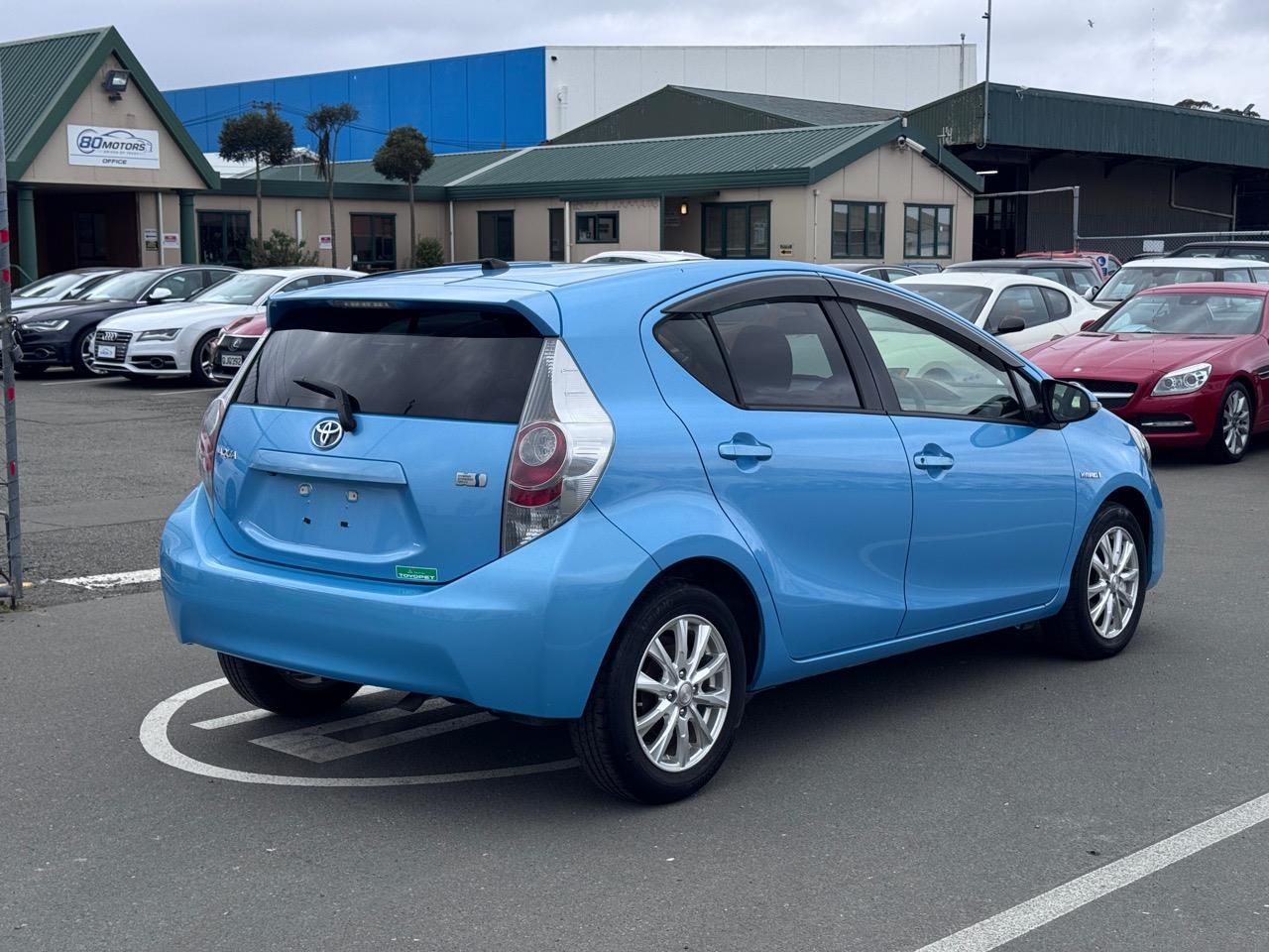 Vehicle image 5