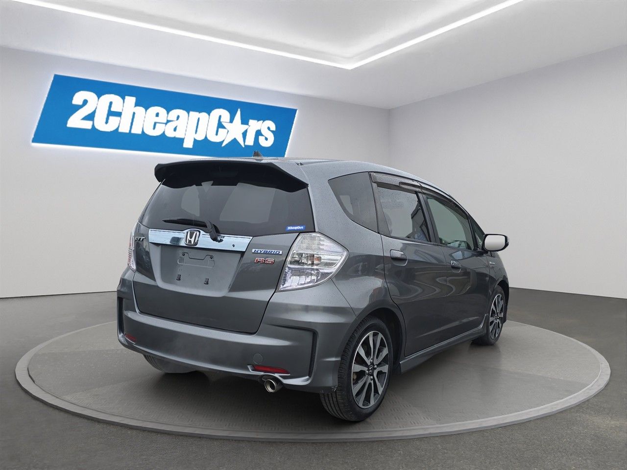 Vehicle image 5