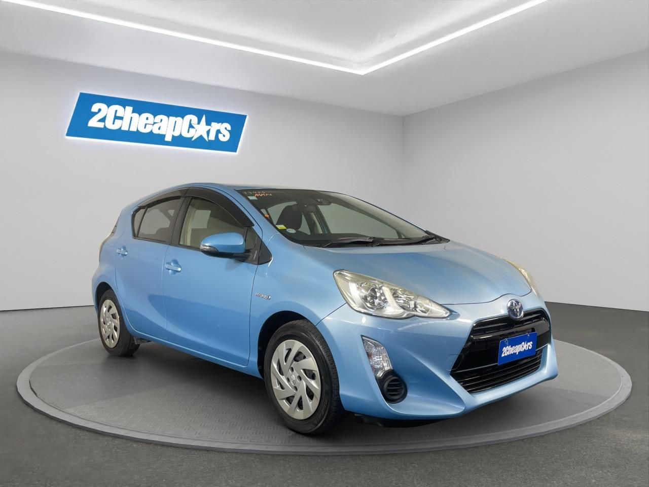 Vehicle image 3