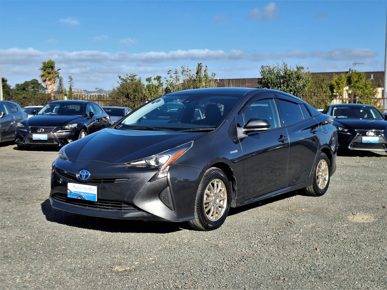 Vehicle image 3