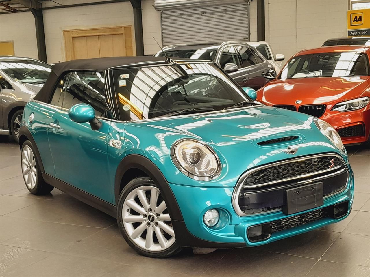 Vehicle image 3