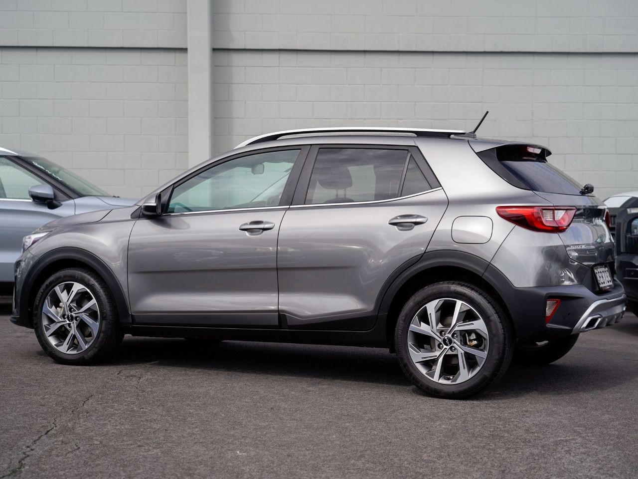 Vehicle image 2