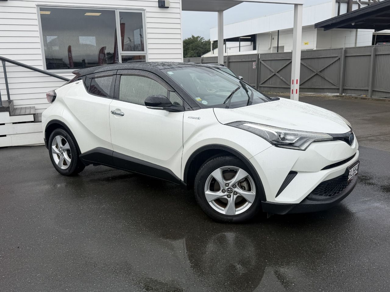 Vehicle image 4