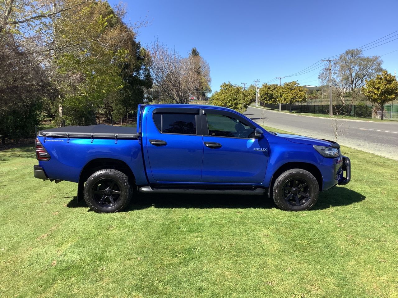 Vehicle image 4