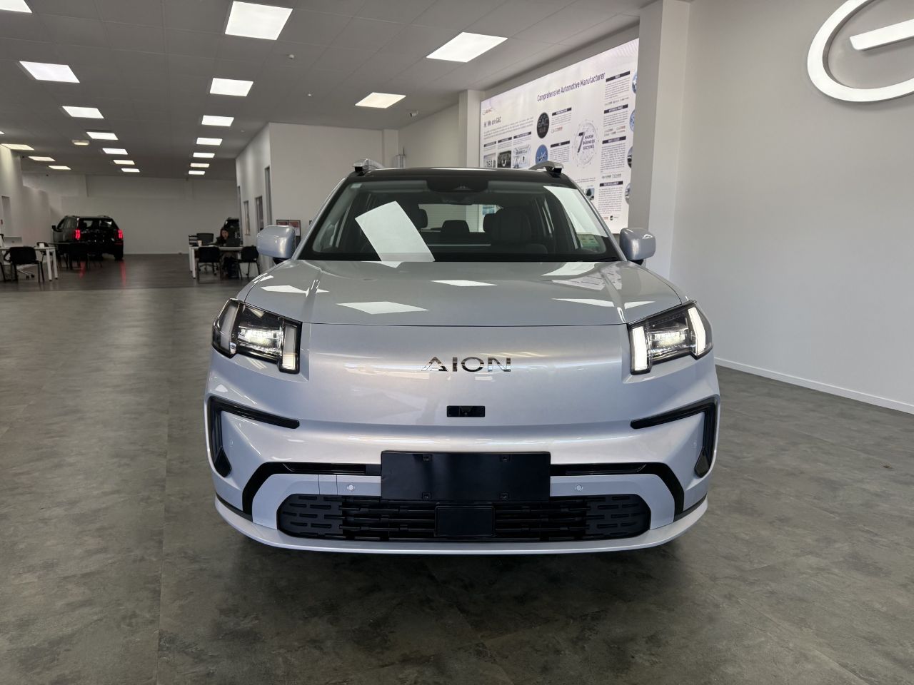 Vehicle image 3