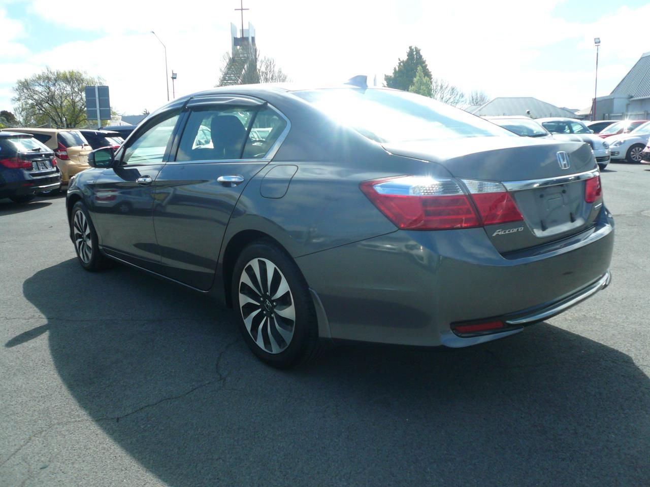Vehicle image 4
