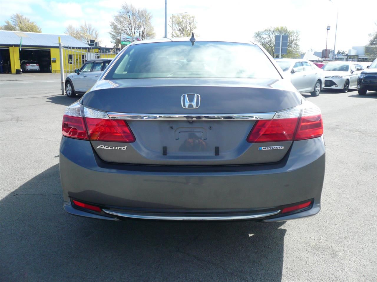 Vehicle image 5