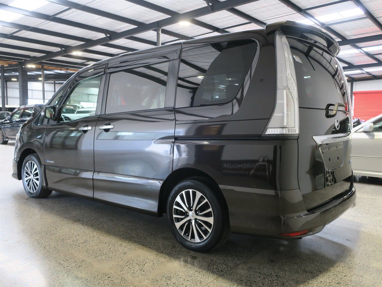 Vehicle image 4