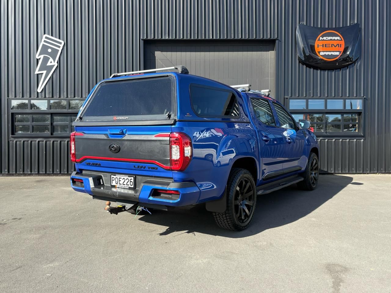 Vehicle image 4