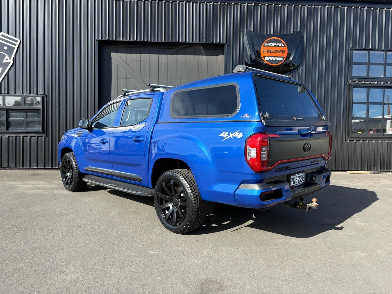 Vehicle image 5