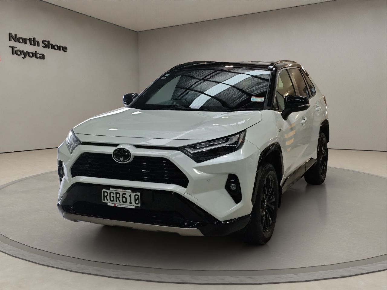 Vehicle image 3