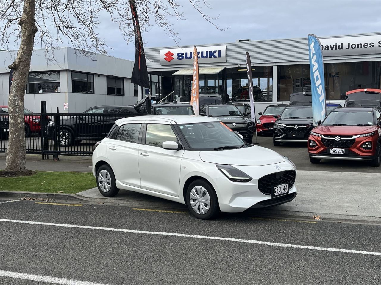 Vehicle image 1