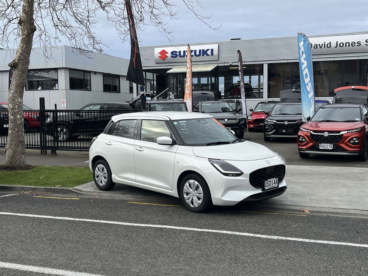Vehicle image 1