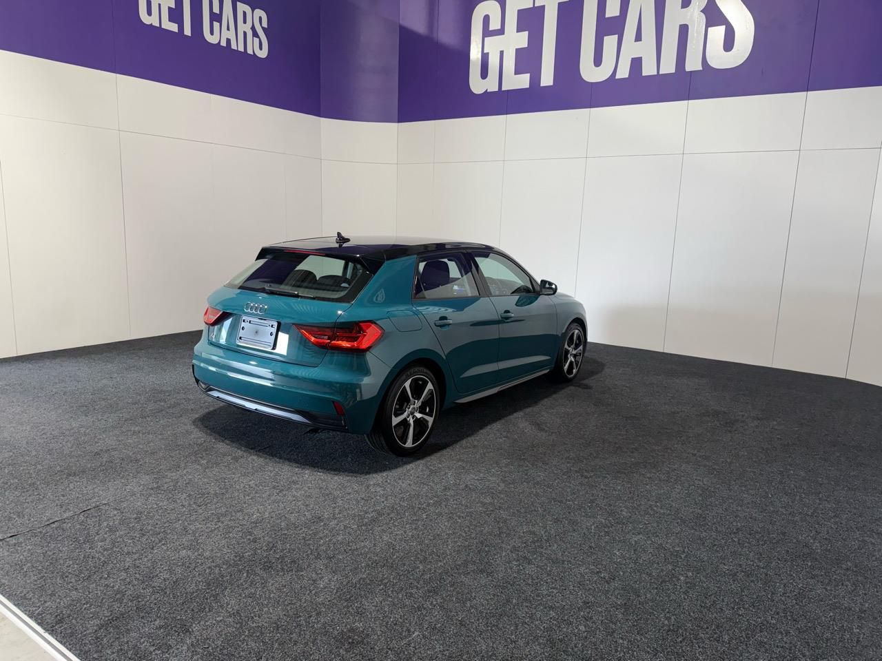 Vehicle image 4