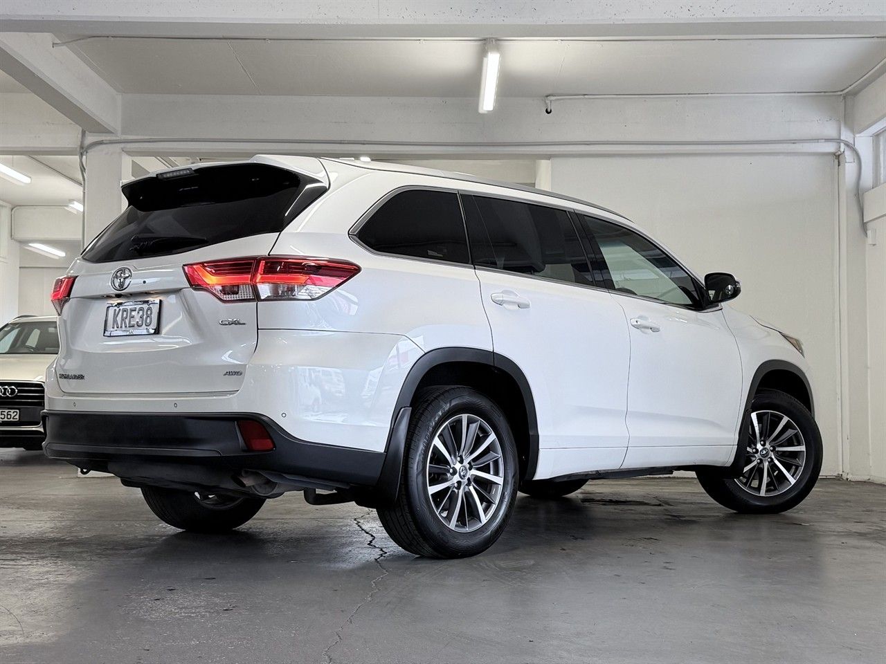 Vehicle image 3
