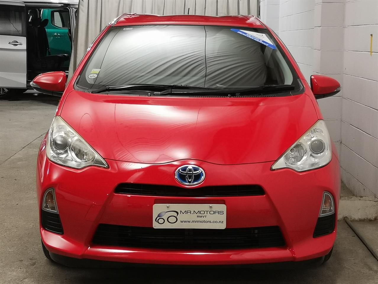 Vehicle image 4