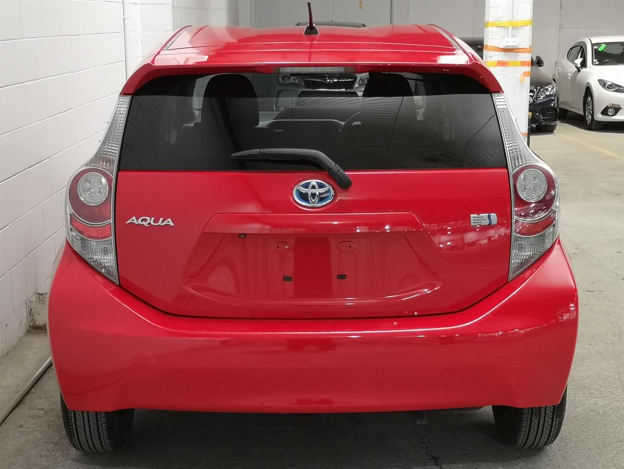 Vehicle image 5