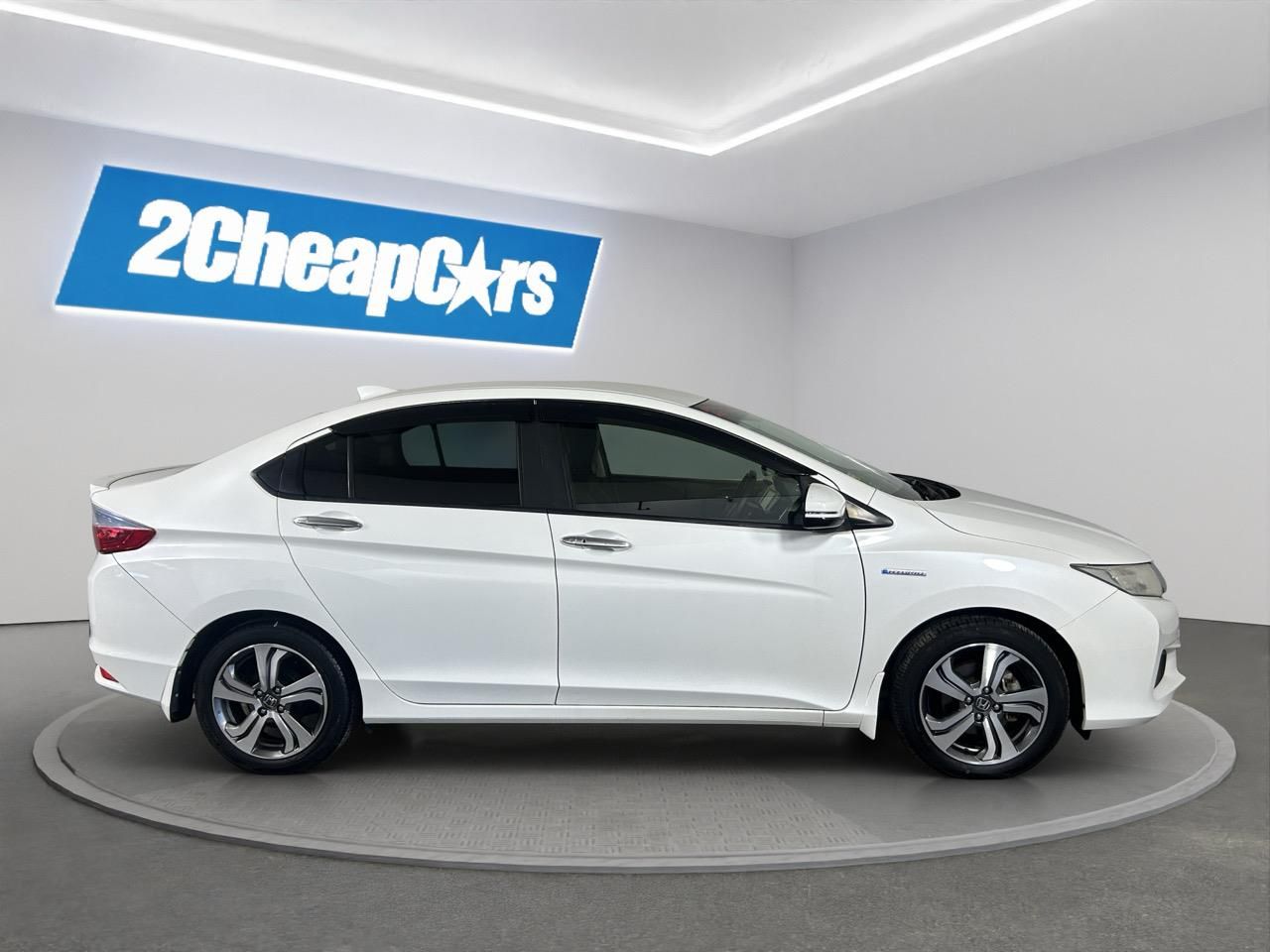 Vehicle image 4