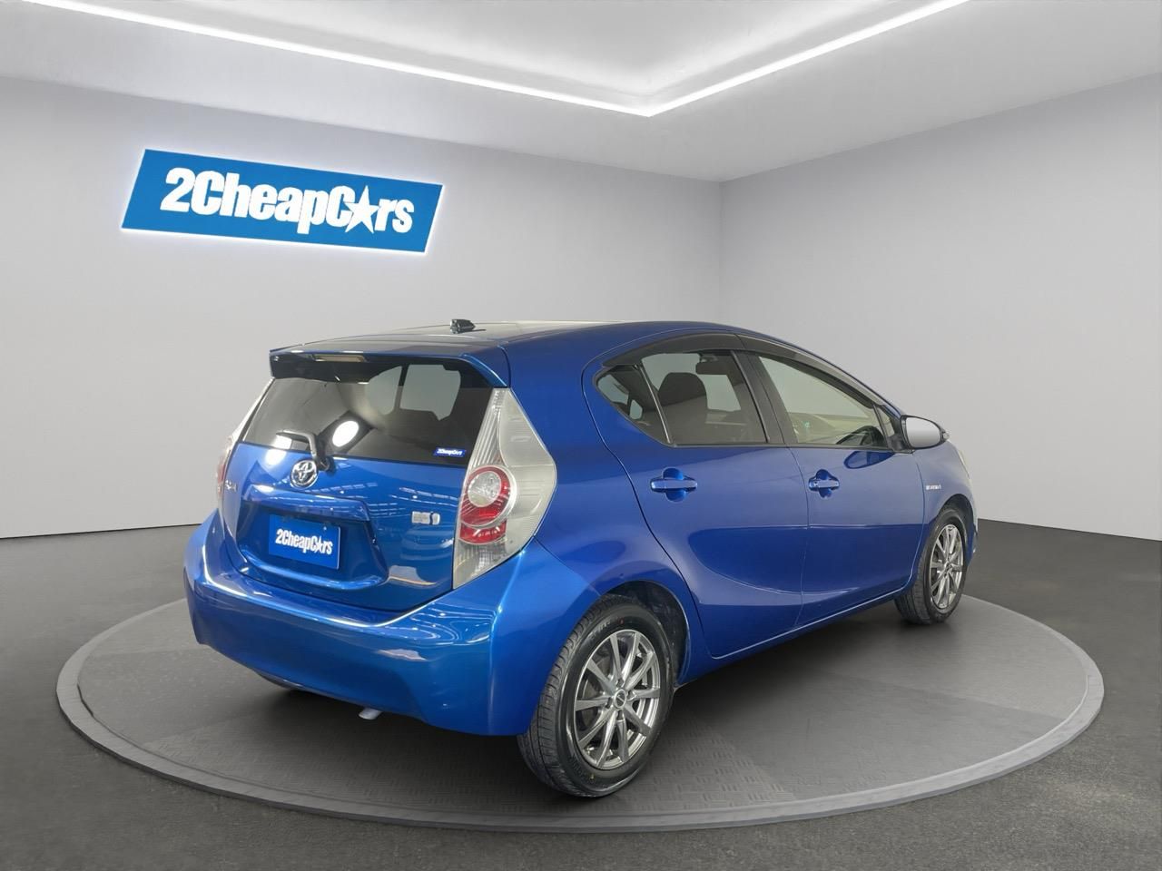Vehicle image 5