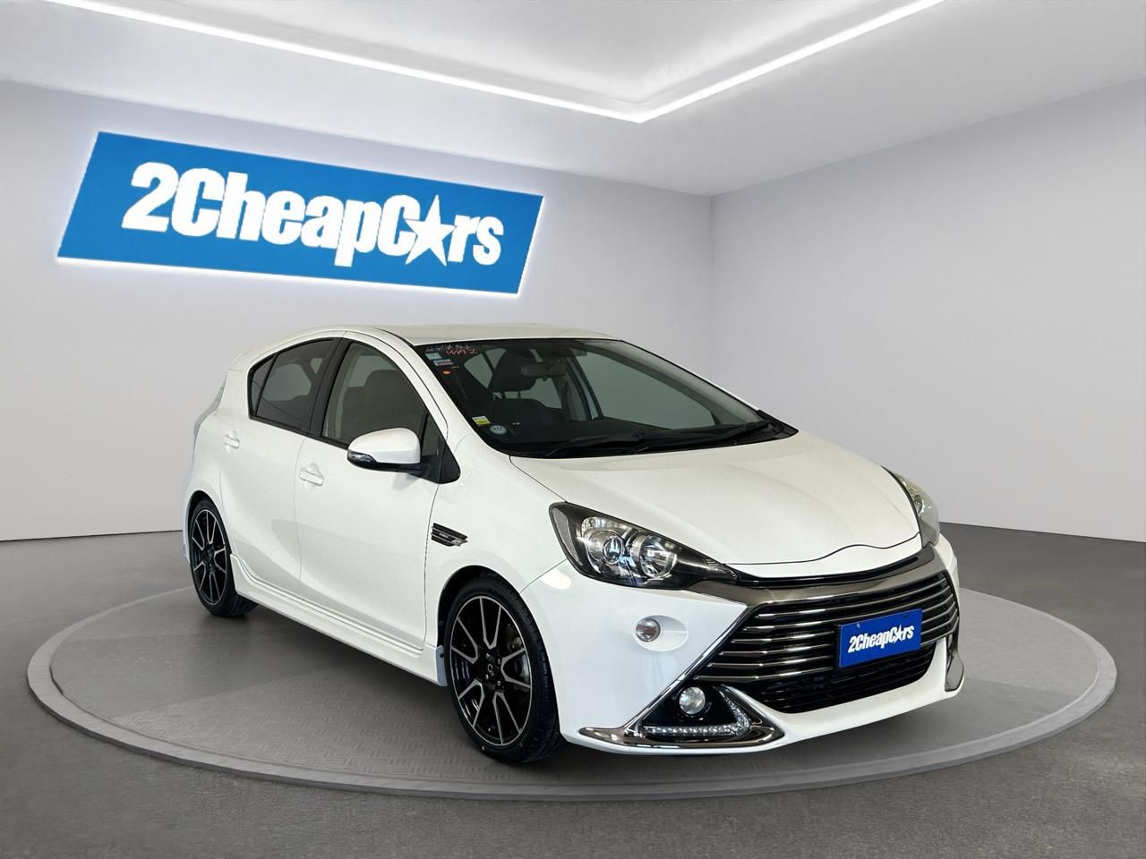 Vehicle image 3