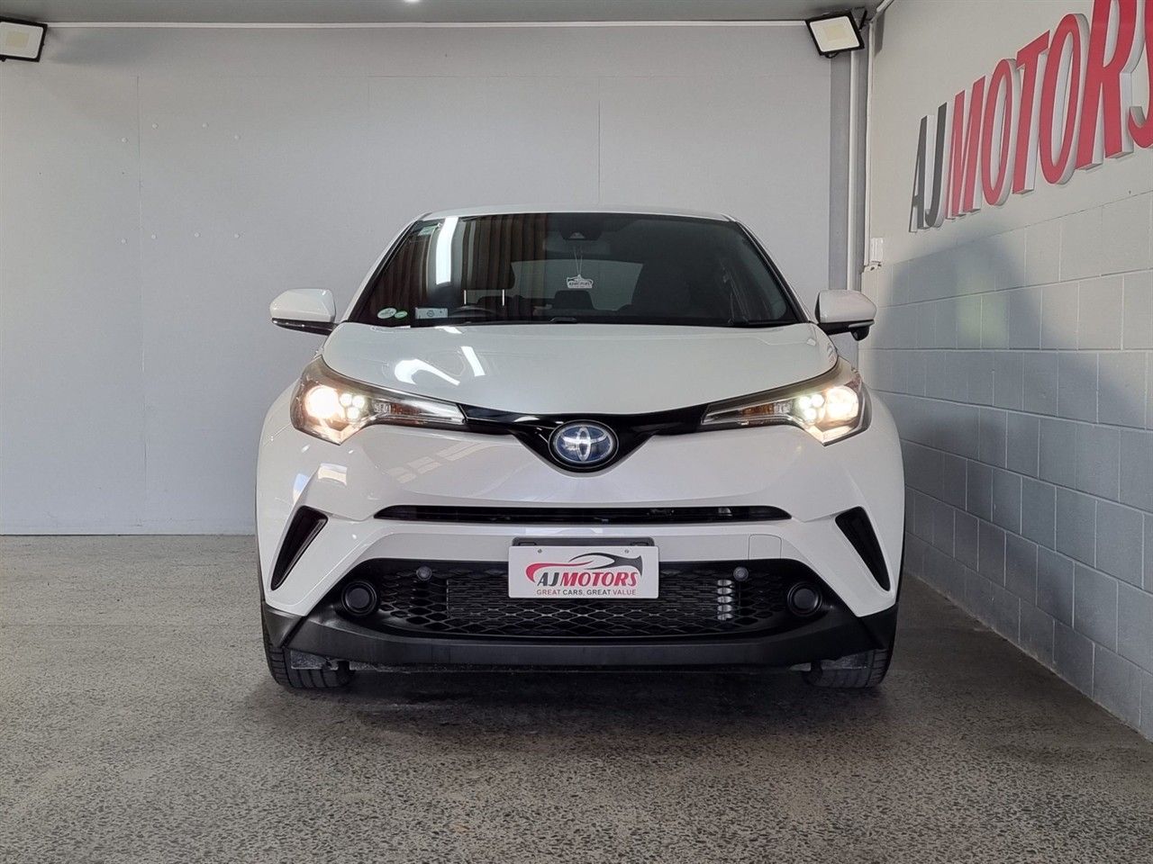 Vehicle image 2