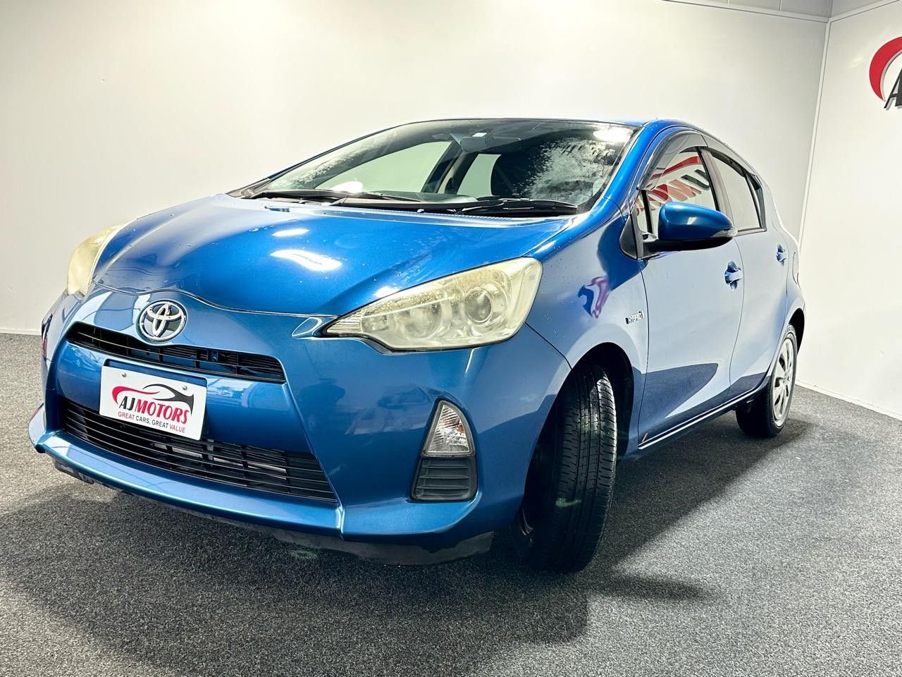 Vehicle image 3