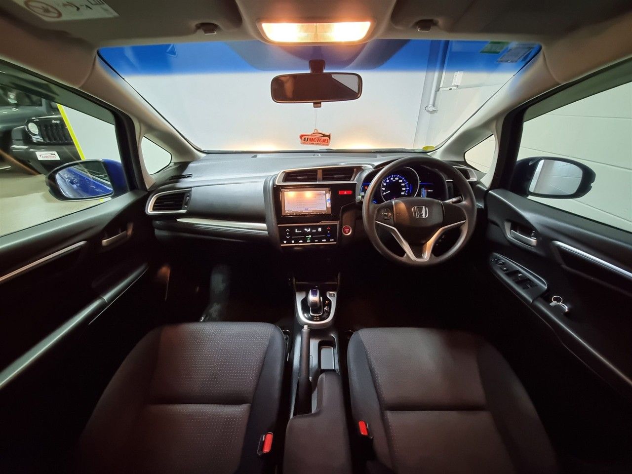 Vehicle image 3