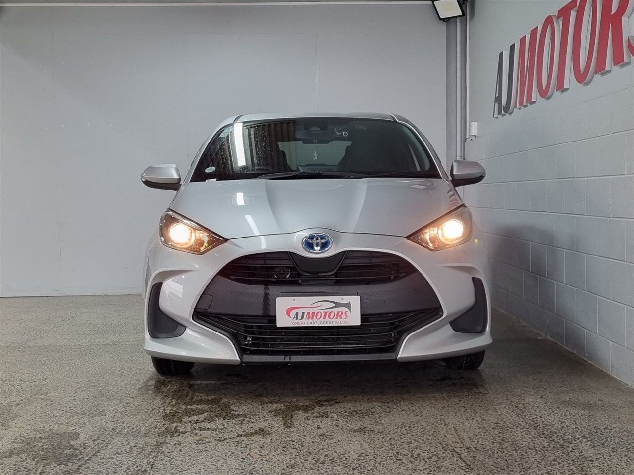 Vehicle image 2