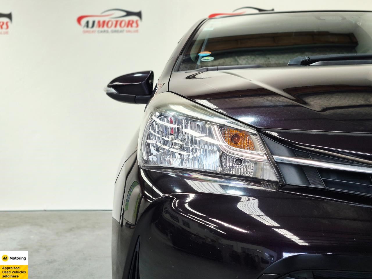 Vehicle image 5