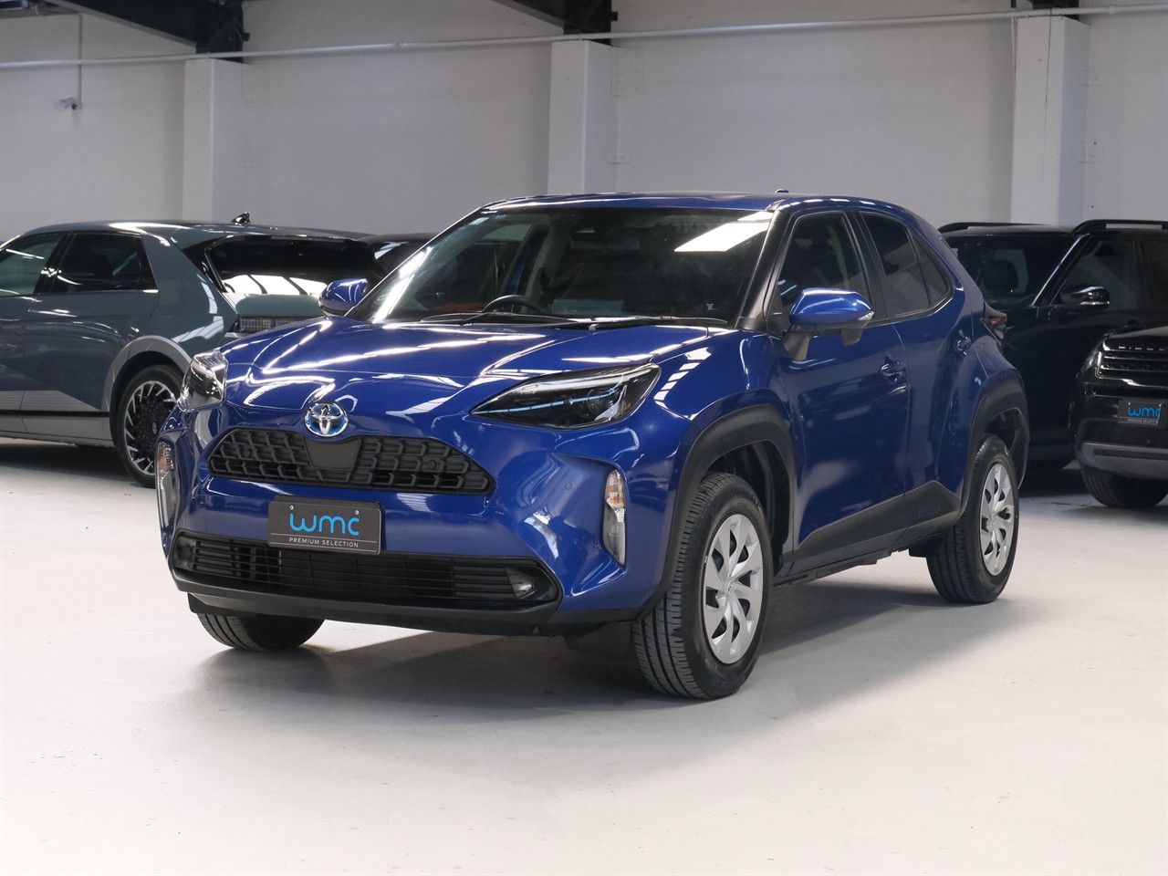 Vehicle image 4