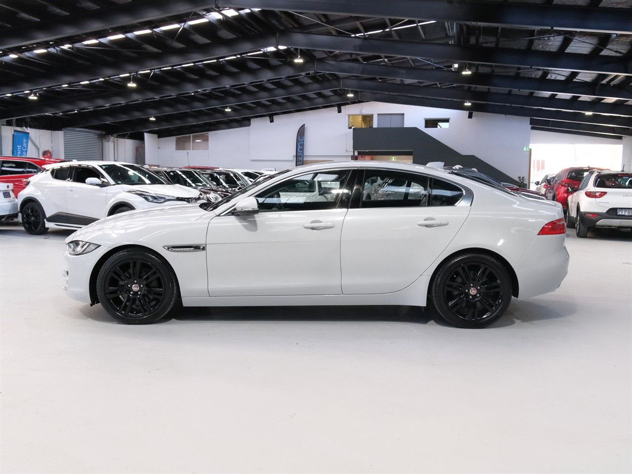 Vehicle image 5