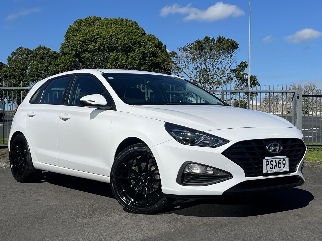 Vehicle image 3