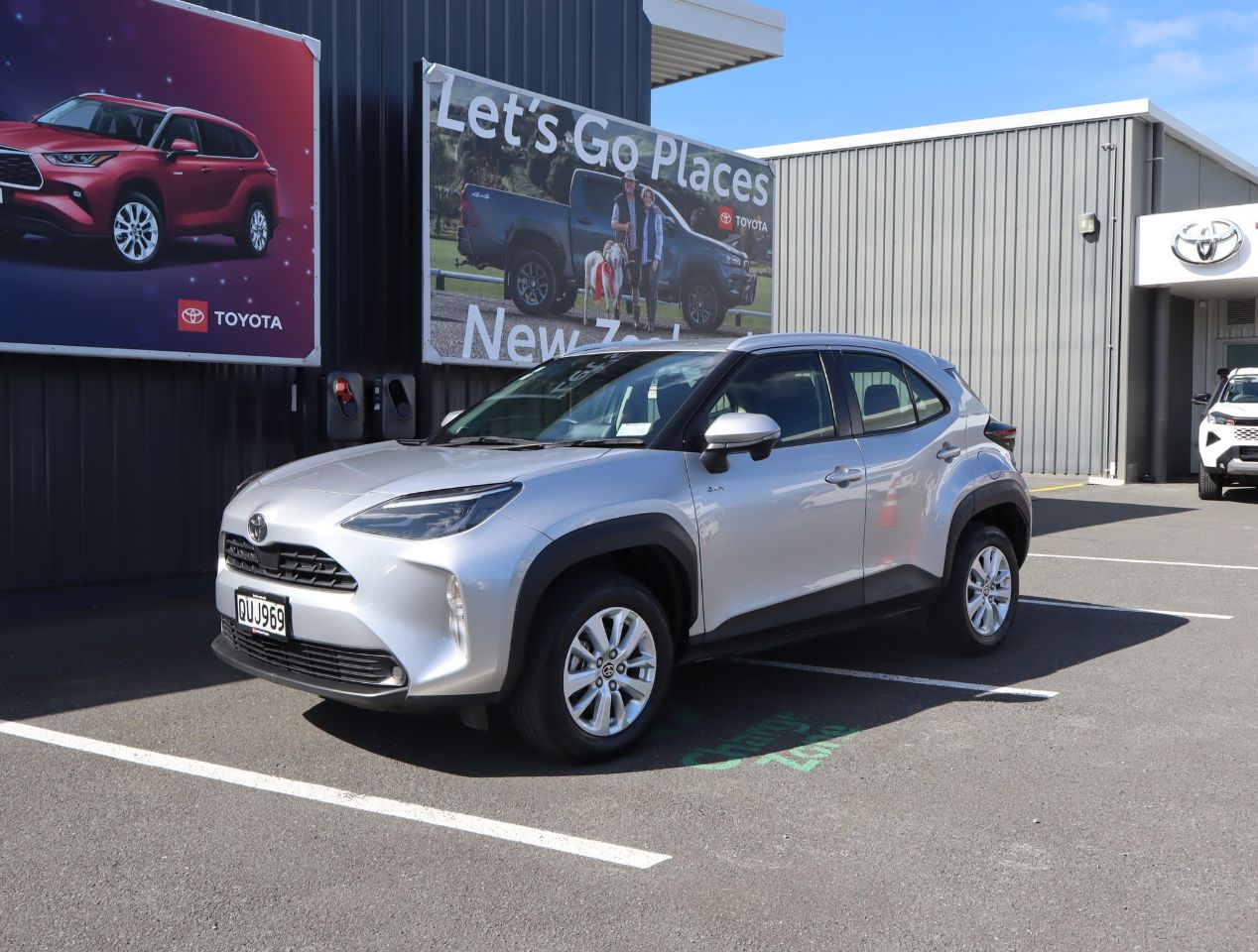 Vehicle image 1