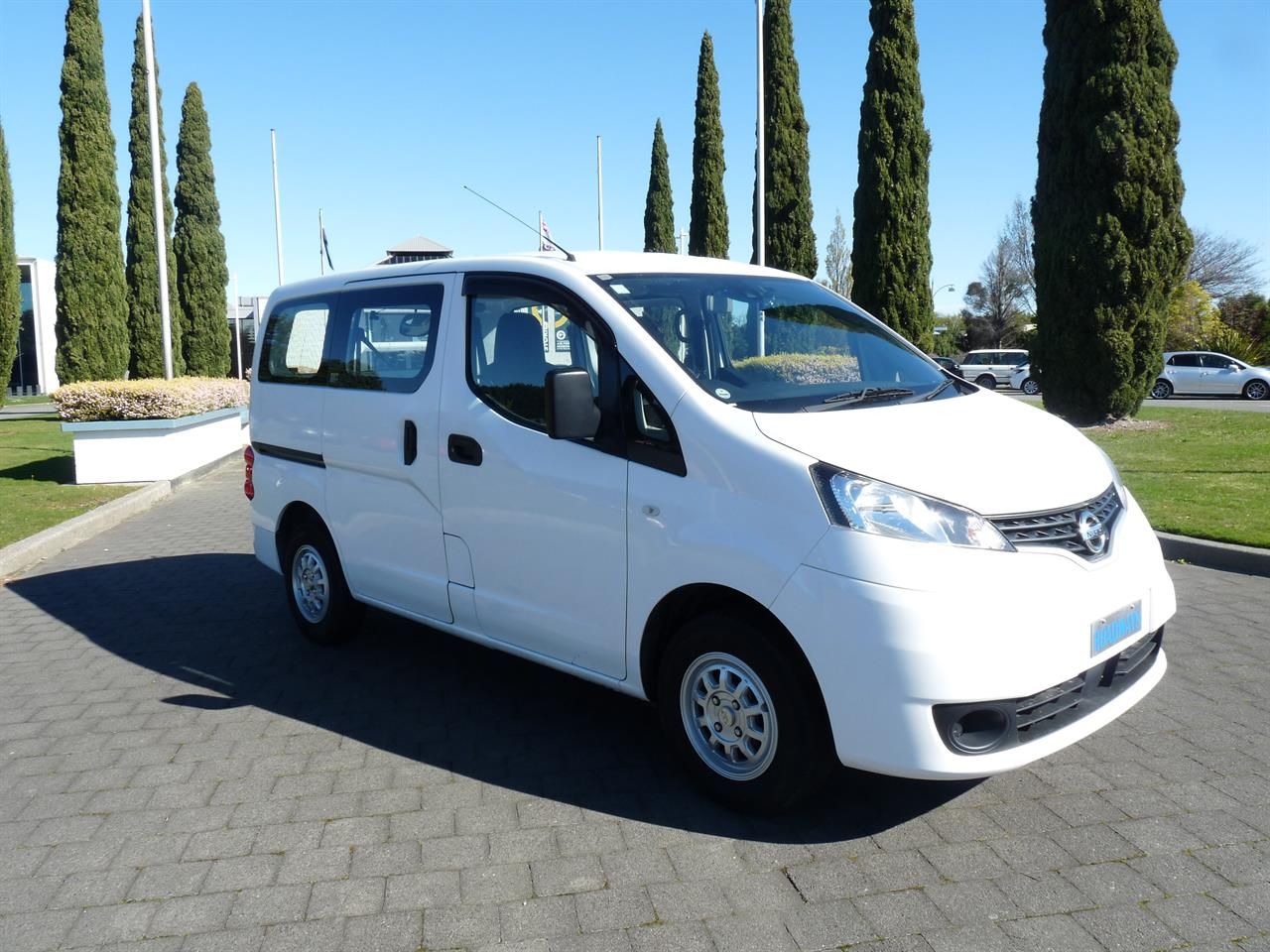 Vehicle image 3