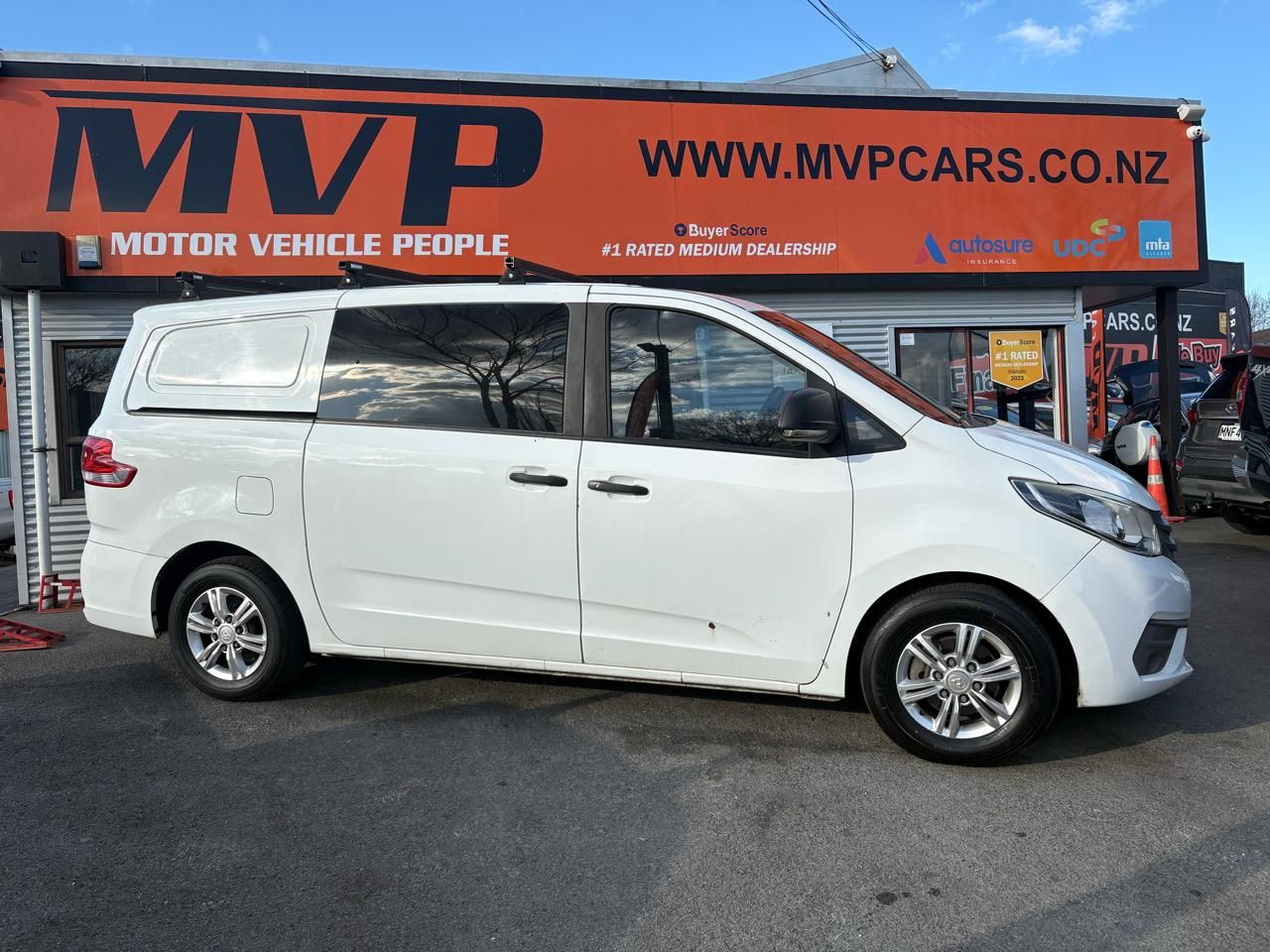 Vehicle image 3