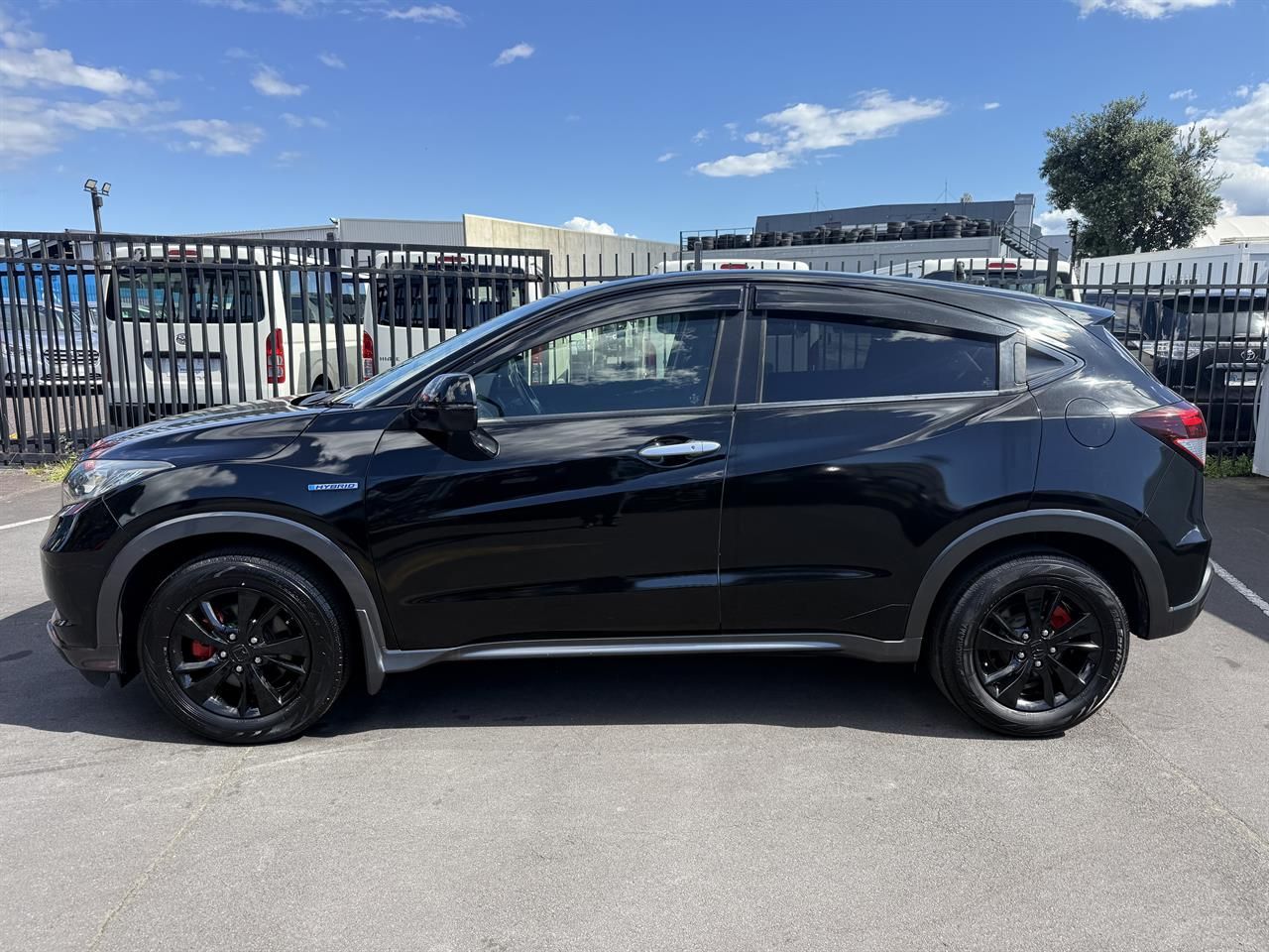 Vehicle image 3