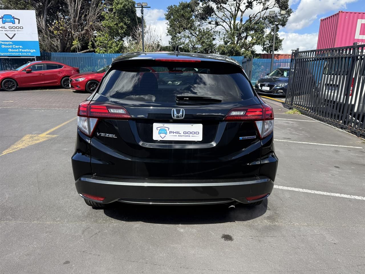Vehicle image 5
